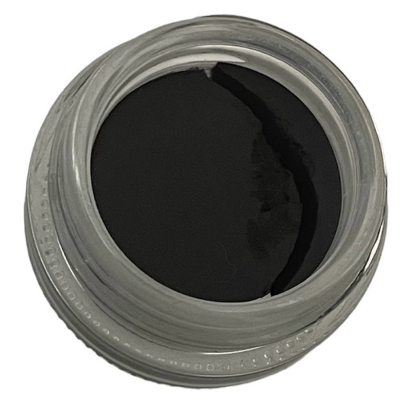 Anastasia Beverly Hills Crème Color - Picture 2 of 2